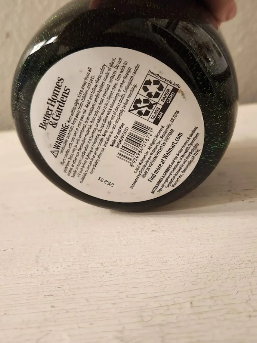 Better Homes & Gardens Holiday Scented Glitter Jar Candle Noble Fir and Pine 14o